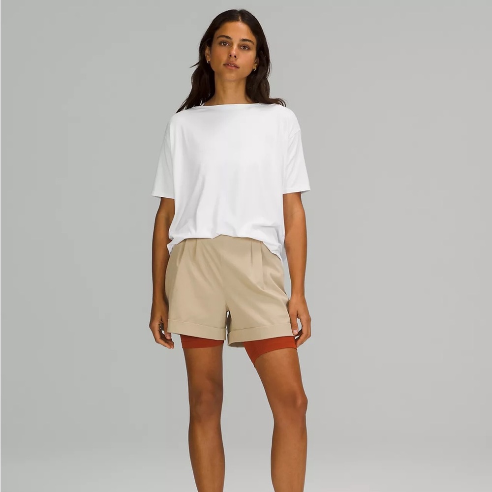 NWT Lululemon Back in Action Short Sleeve T-Shirt Nulu